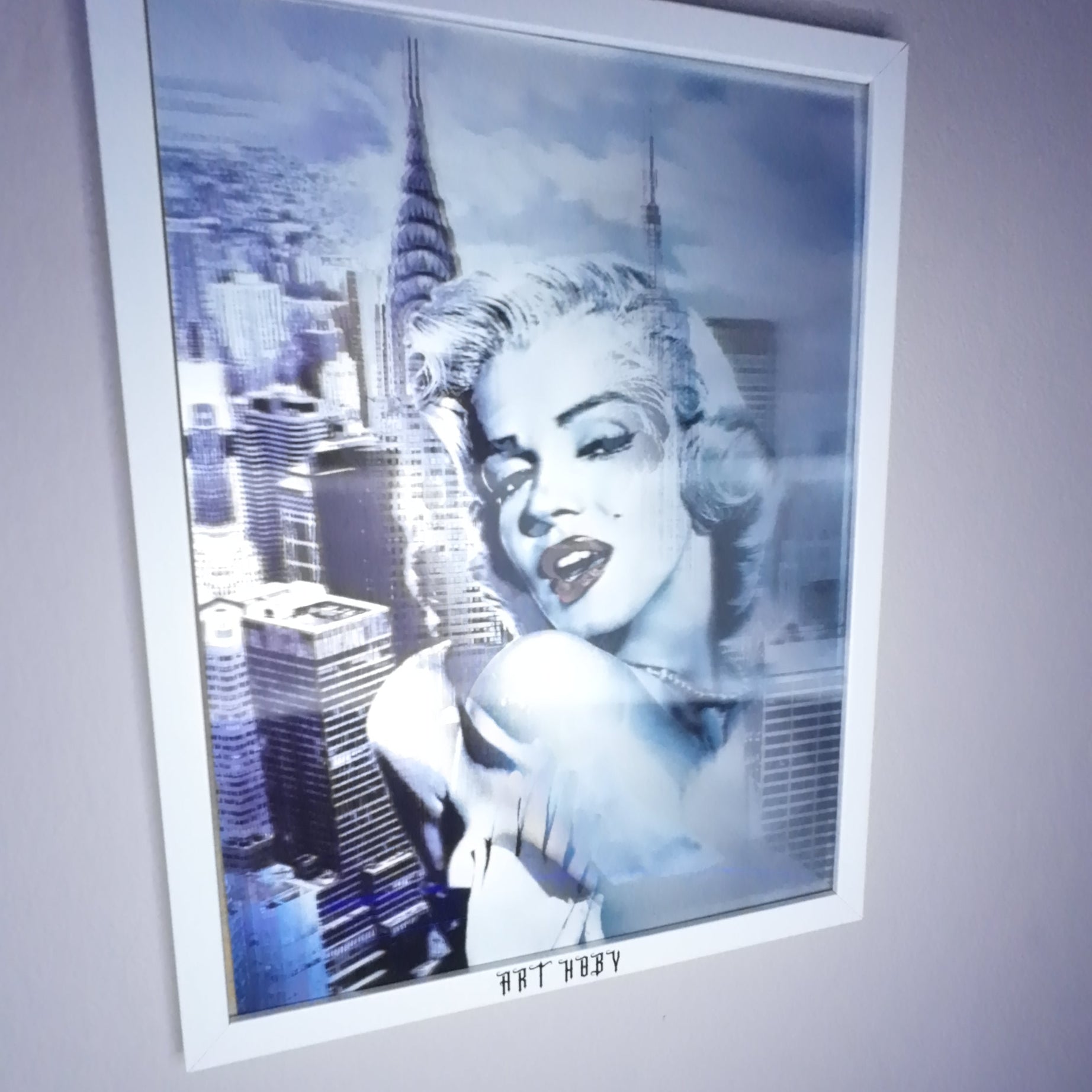 Marilyn Monroe Sanat Posteri – 3D Hareketli New York Arka Planlı (Lenticular)
