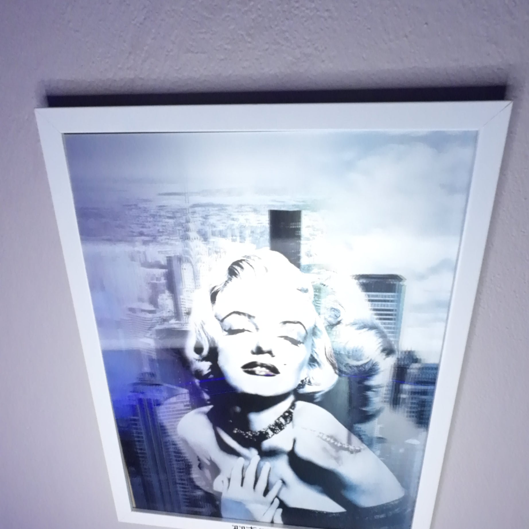 Marilyn Monroe Sanat Posteri – 3D Hareketli New York Arka Planlı (Lenticular)